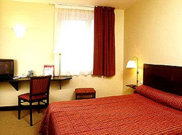 Ibis Styles Gare De L'est Château Landon Hotel 3*